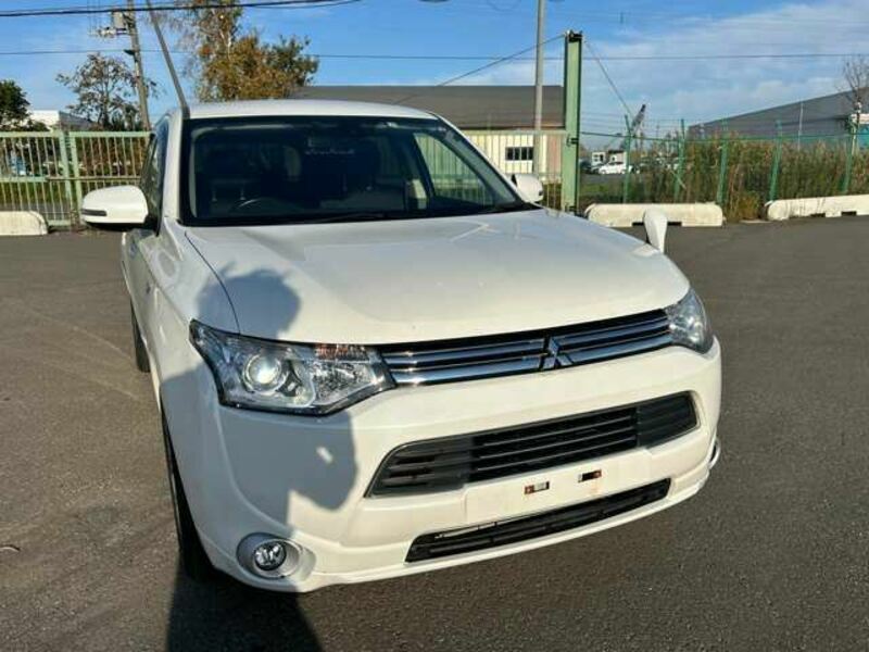 OUTLANDER PHEV-2