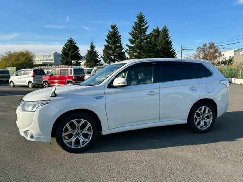 OUTLANDER PHEV-8