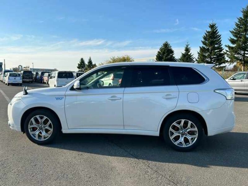 OUTLANDER PHEV-10