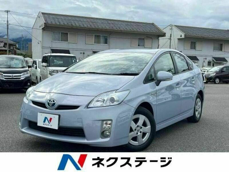 TOYOTA　PRIUS