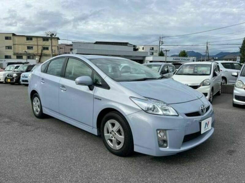 PRIUS-16