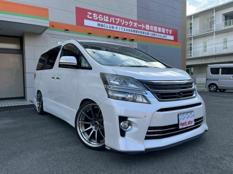 TOYOTA　VELLFIRE