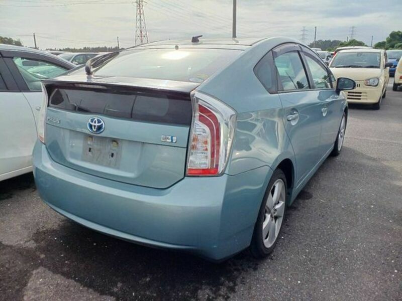 PRIUS-1