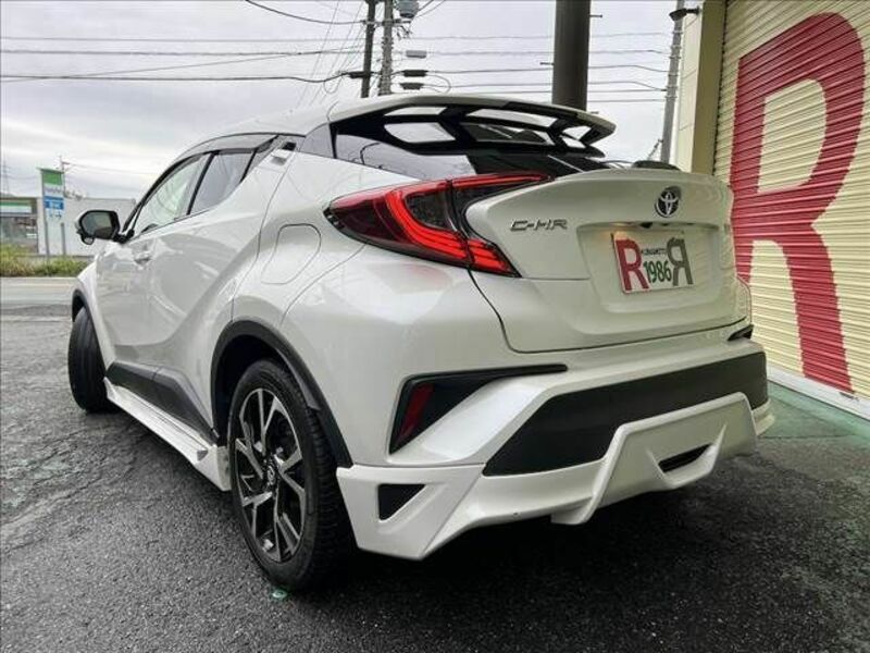 C-HR-4