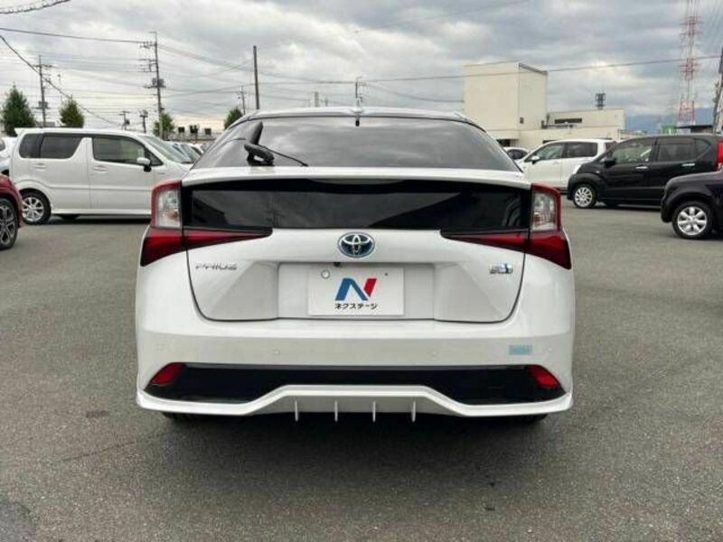 PRIUS-15