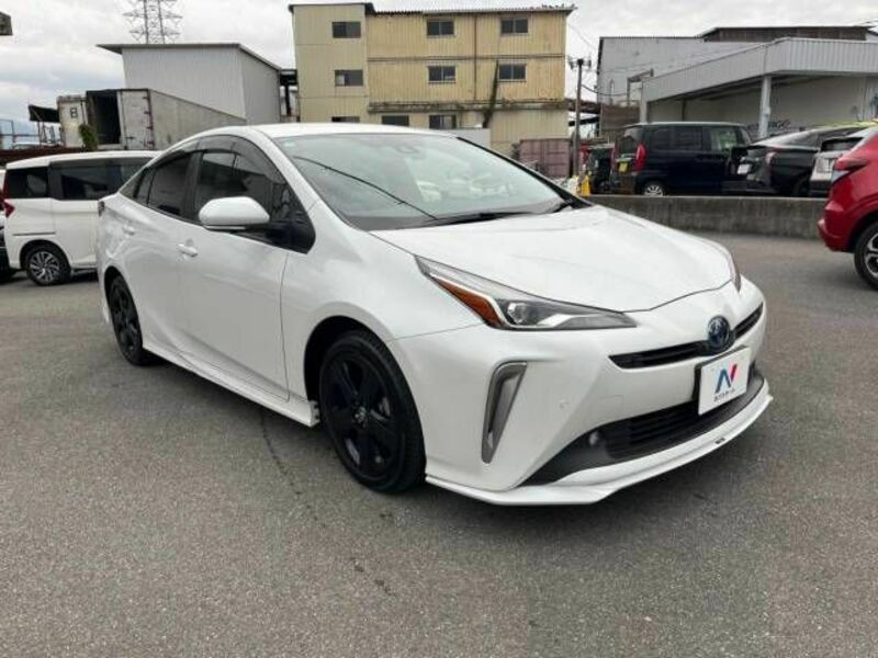 PRIUS-16