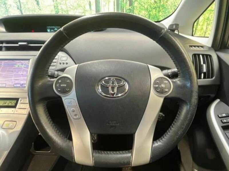 PRIUS-11