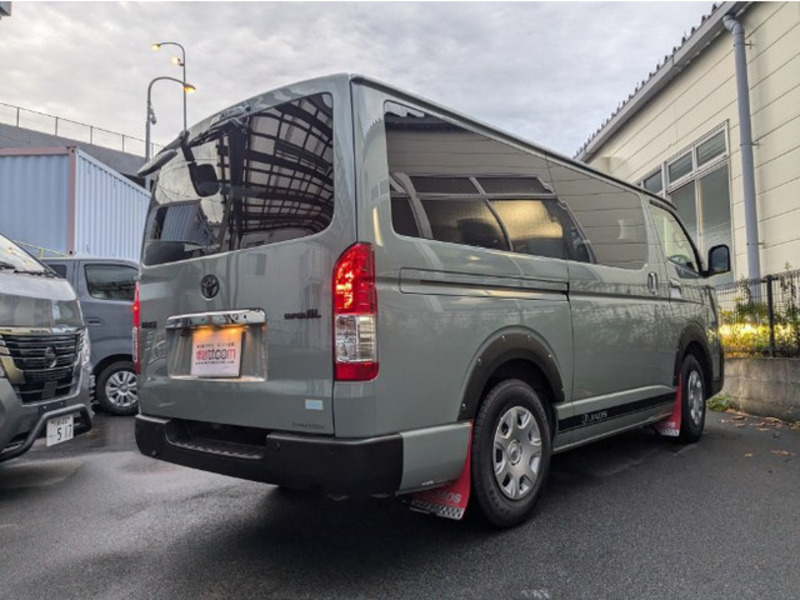 HIACE VAN-1