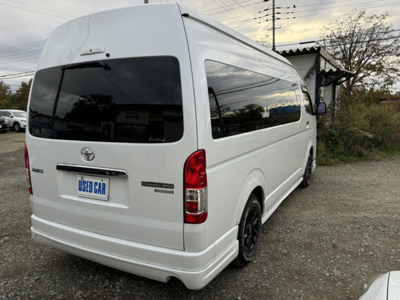 HIACE-7