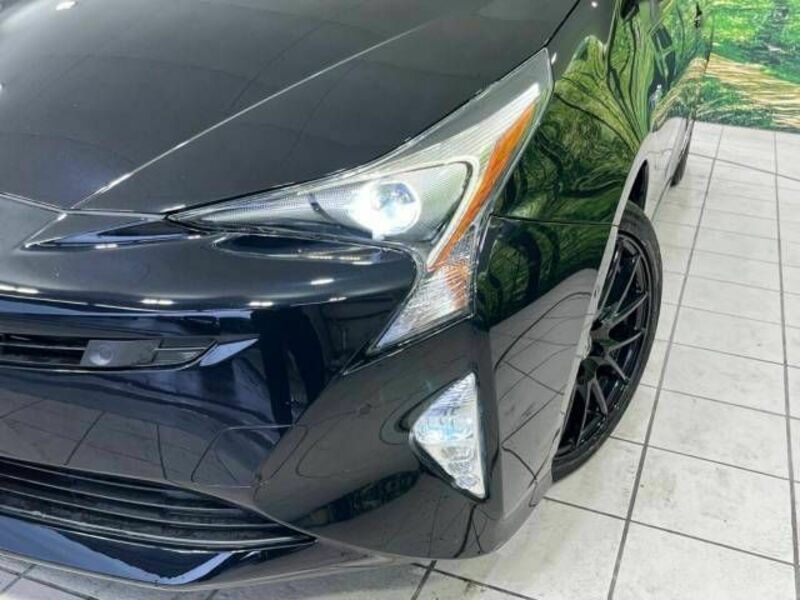 PRIUS-12