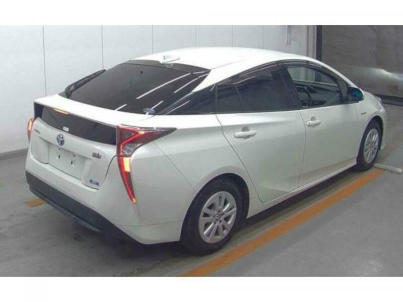 PRIUS-3