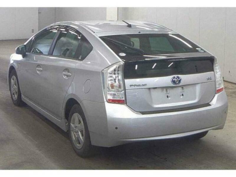 PRIUS-3