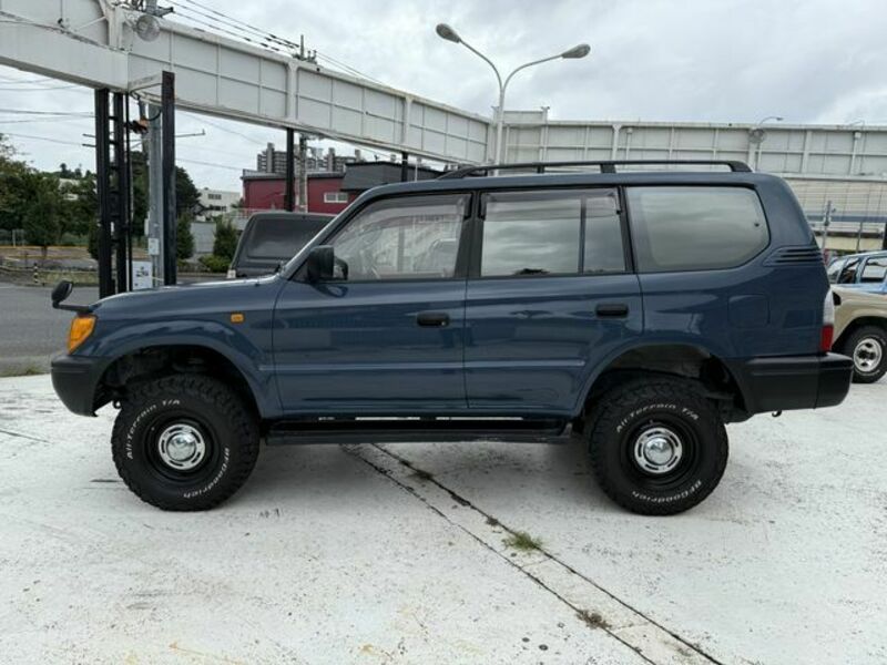 LAND CRUISER PRADO-1