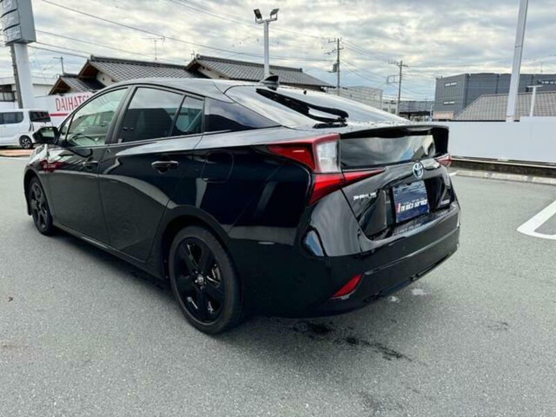 PRIUS-10