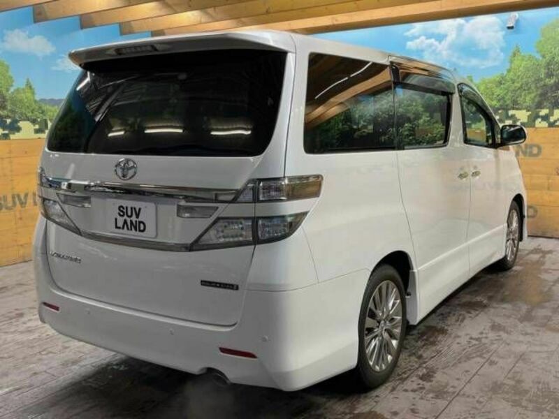 VELLFIRE-18