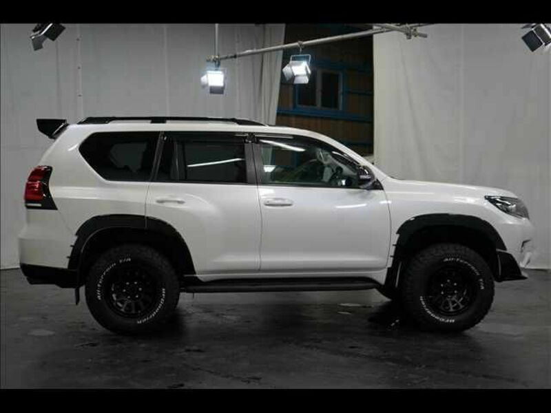 LAND CRUISER PRADO-15