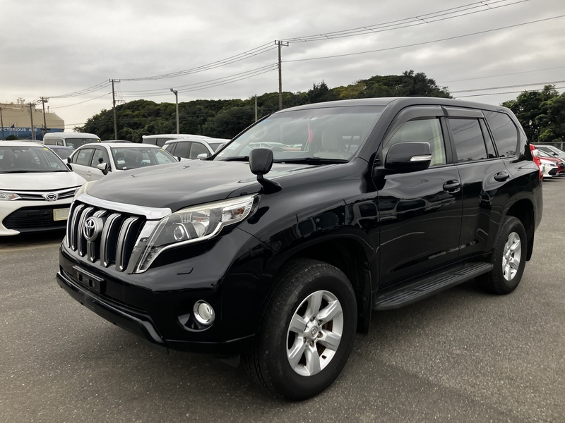 TOYOTA　LAND CRUISER PRADO