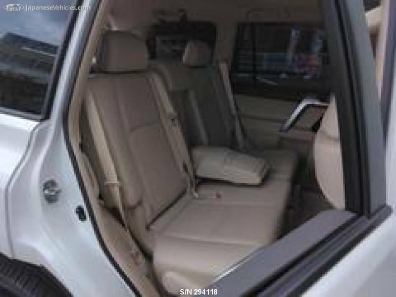 LAND CRUISER PRADO-13