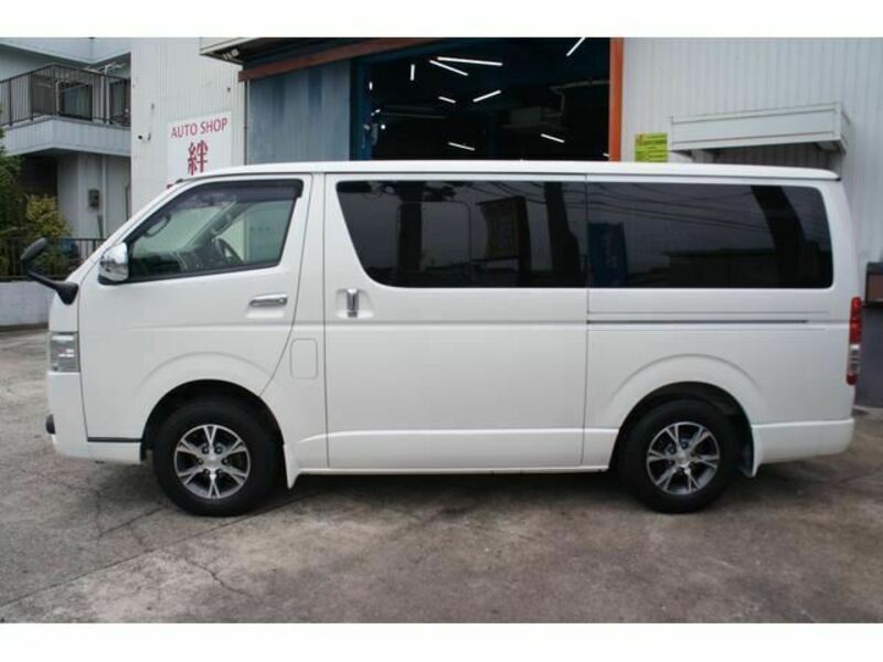 HIACE VAN-28