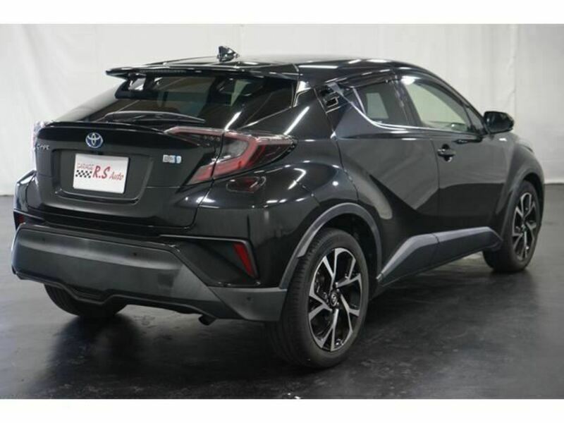 C-HR-7