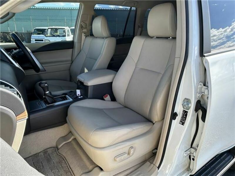 LAND CRUISER PRADO-11