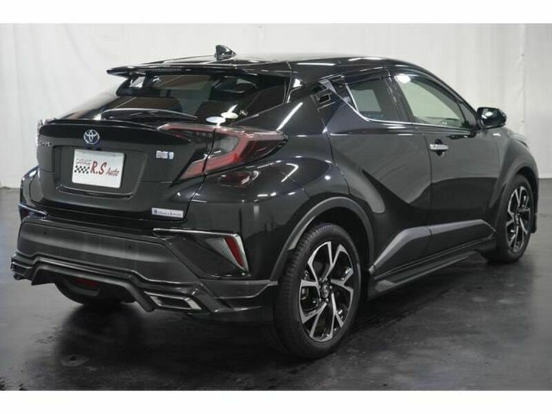 C-HR-7