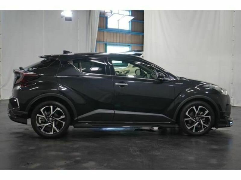 C-HR-12