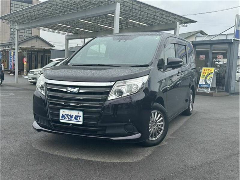 TOYOTA　NOAH