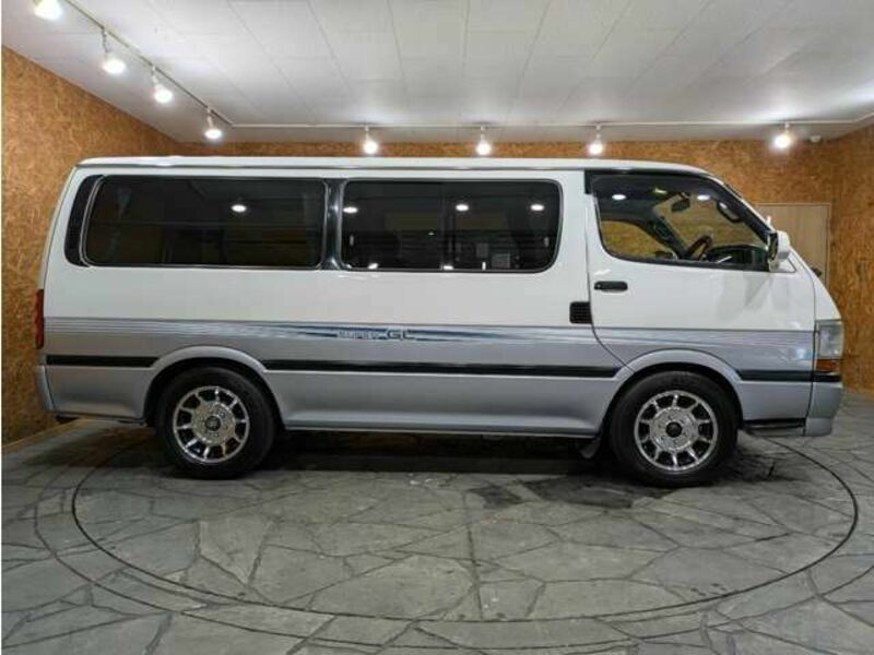 HIACE VAN-6