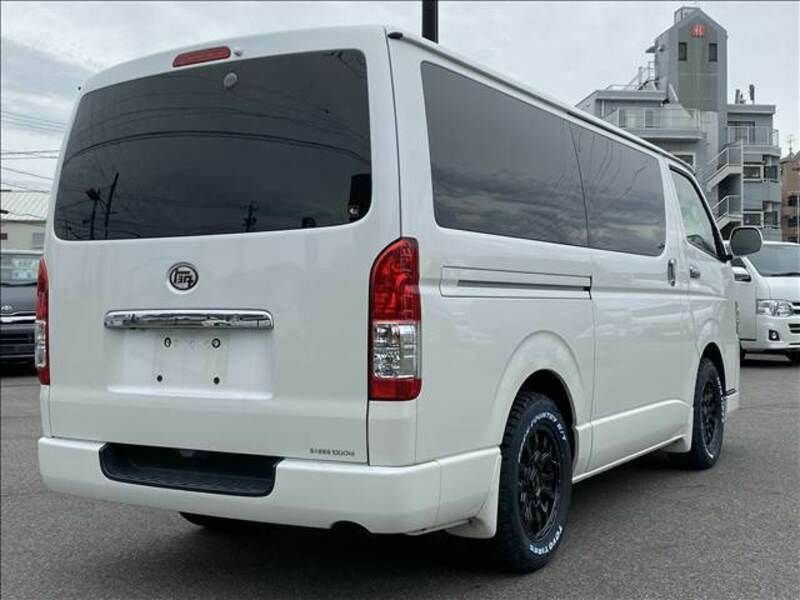 HIACE VAN-9