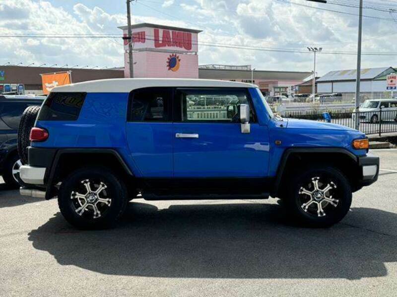 FJ CRUISER-16