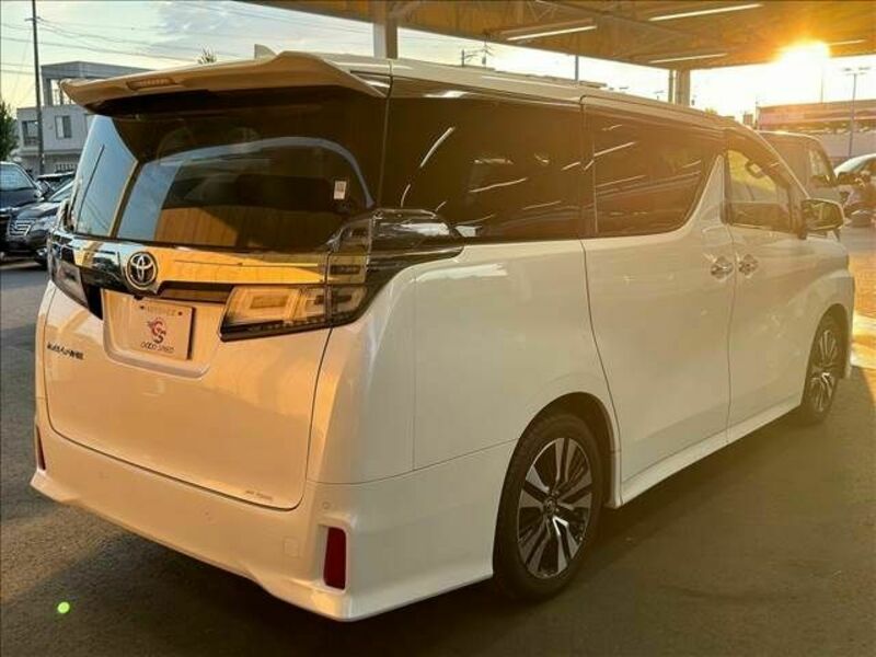 VELLFIRE-15