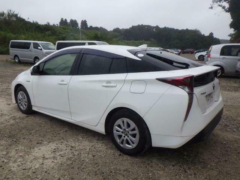 PRIUS-9