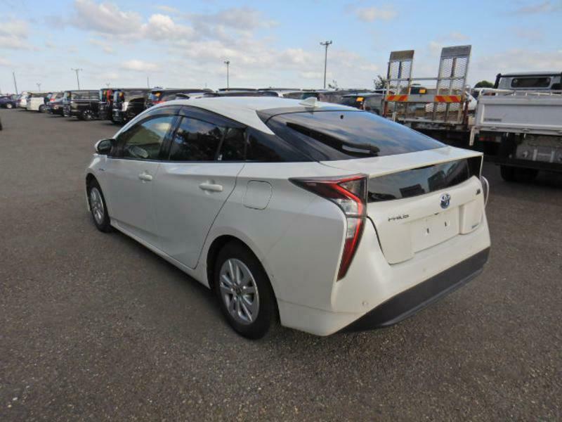 PRIUS-42