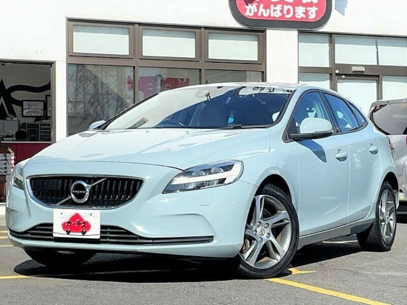 VOLVO　V40