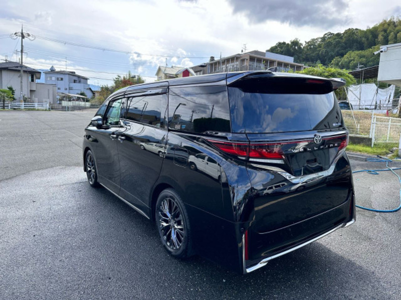 VELLFIRE-6