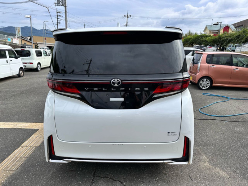 VELLFIRE-5