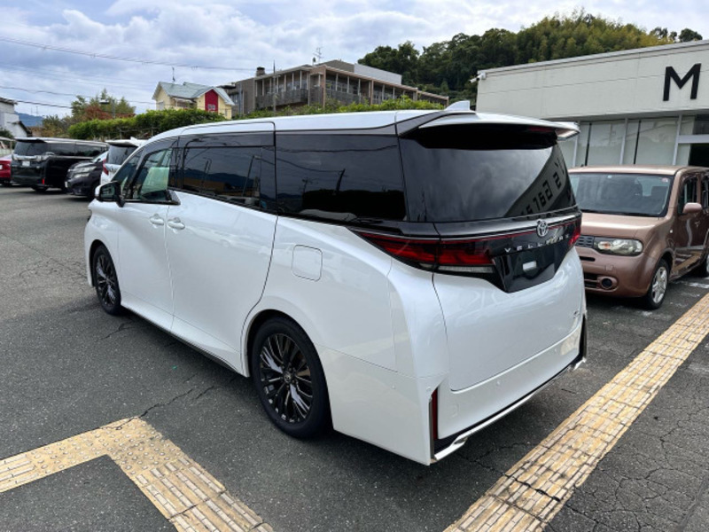 VELLFIRE-6