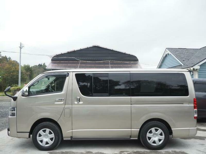 HIACE VAN-6