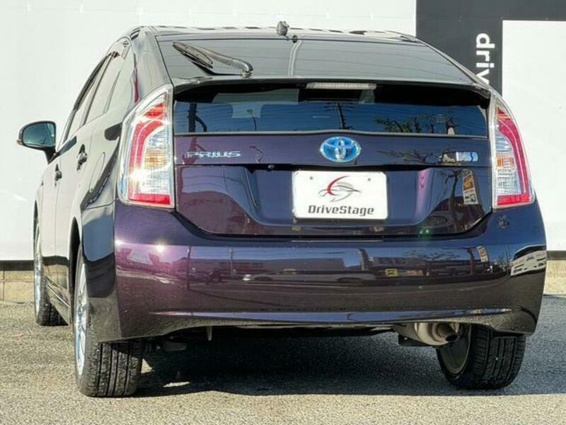 PRIUS-8