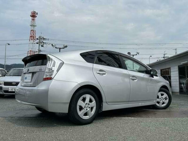 PRIUS-1