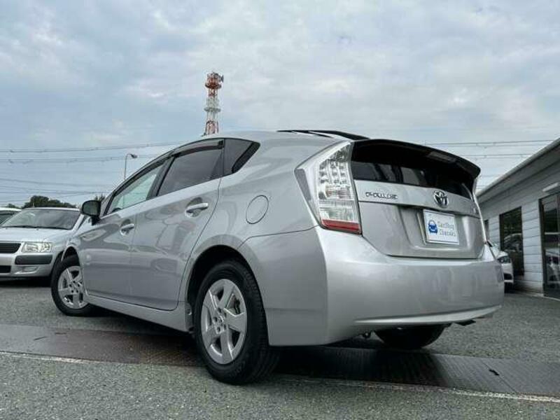 PRIUS-10