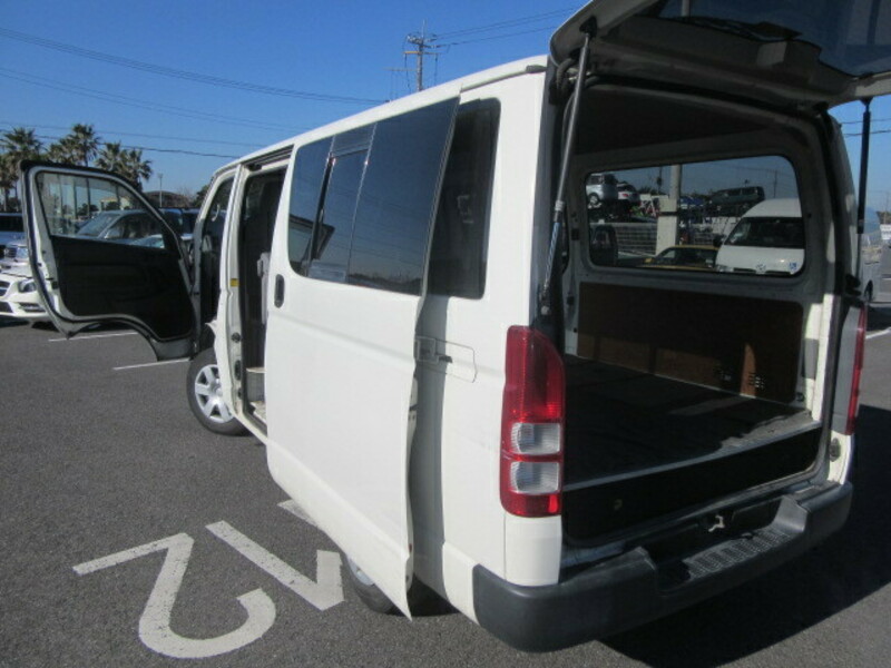 HIACE VAN-13