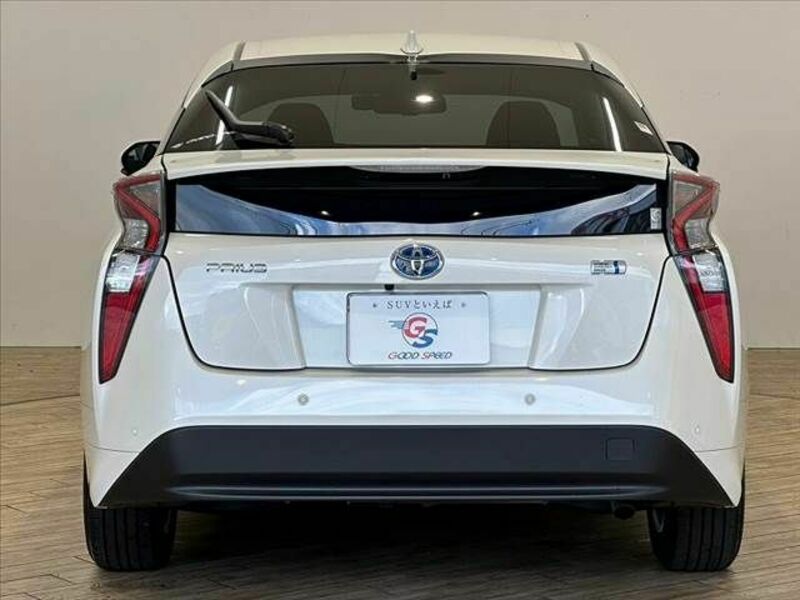 PRIUS-12