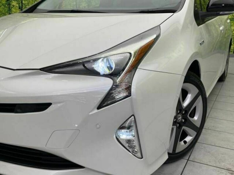 PRIUS-12