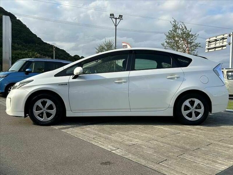 PRIUS-10