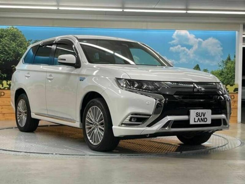 OUTLANDER PHEV-16