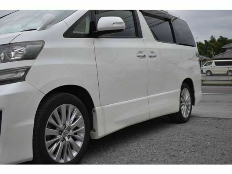 VELLFIRE-14