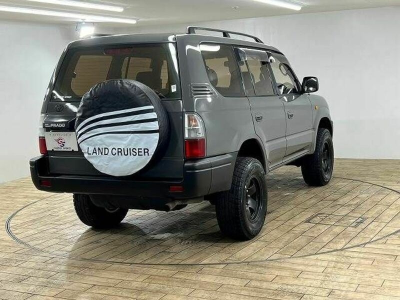 LAND CRUISER PRADO-15