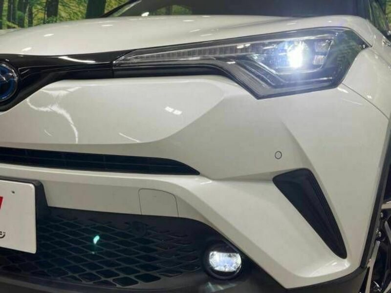 C-HR-12